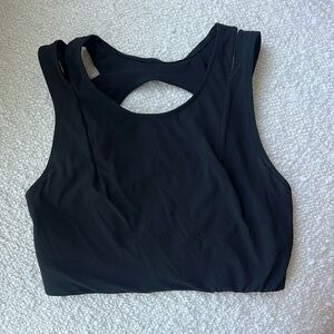 Lululemon sports bra/crop top